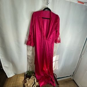 Vintage Lorraine Lace Robe Size Small